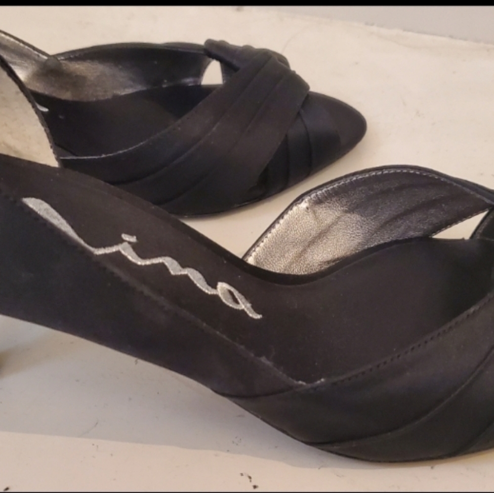 Nina Satin Chezare Peep-Toe Pump (Size 6.5 M)